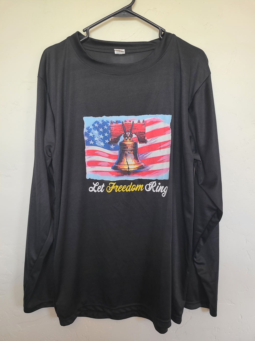 Men's Black Graphic Long-Sleeve Shirt - 'Let Freedom Ring'